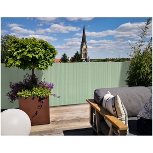 Bardage balcon Videx Rügen en vert sauge, brise-vue opaque pour balcon et jardin.