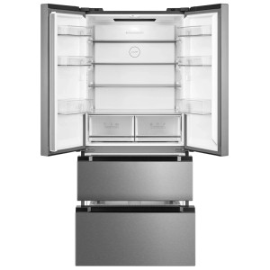 Geöffneter Trisa Kühl-Gefrierschrank Food Center in Edelstahl, 516 l Volumen.