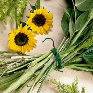 Bouquet de fleurs lié avec de la ficelle de jute verte (70 m).