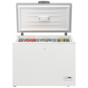 Congélateur coffre Beko GTM30041CH blanc, 298 L, ouvert avec paniers et aliments. Grand espace de rangement.