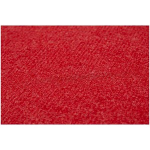 Gros plan : Moquette aiguilletée Malta rouge clair, vendue au mètre.