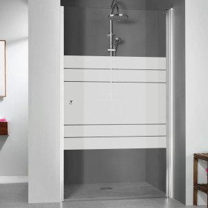 Breuer Elana Drehtür für Nische, mit teilweiser Milchglas-Optik und Chrom-Effekt.