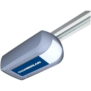 Dettaglio del motore per garage Chamberlain ML 810EV Smart con binario.
