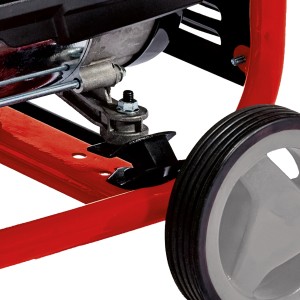 Gros plan : roue et châssis du groupe électrogène à essence Einhell TC-PG 35/E5.