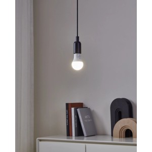 Eglo Connect.z E27 LED-Lampe in Glühlampenform, 1300 lm, 11 W, mit schwarzer Fassung.