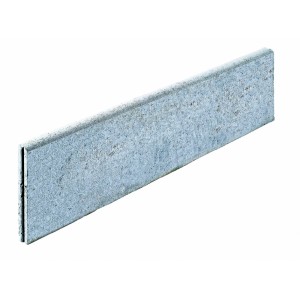 Bordure de jardin grise en béton, 25x100x5 cm, avec rainure et languette pour délimiter les massifs.