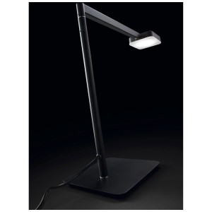 Lampada da terra a LED in metallo nero, alta 108 cm, con luce bianca calda (3000 K) e potenza di 6 W.
