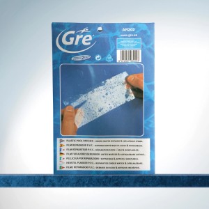 Kit de réparation piscine pour réparations sous-marines, avec patchs et colle.