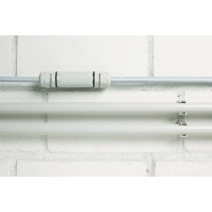 Connettore per cavi IP68 in plastica avvitabile per tubi flessibili in gomma.