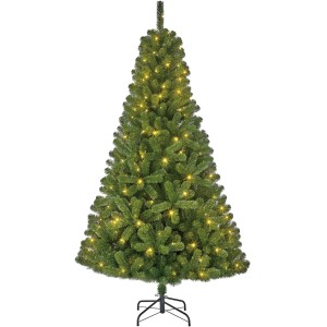Albero di Natale artificiale Charlton verde con rami folti e LED bianco caldo su supporto metallico nero.