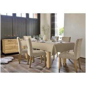 Beige d-c-fix Tischdecke, rund, Ø 140 cm, auf gedecktem Tisch im Esszimmer.