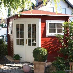 Abri de jardin pentagonal Sunny-A naturel imprégné, 200x200 cm, avec porte double et fenêtre. Abri de jardin en bois dans le jardin.