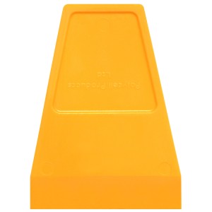 Spatule en plastique orange pour mastic pour stratifié et parquet.