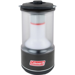 Lanterna da campeggio Coleman 800L con vetro infrangibile e tecnologia BatteryGuard.