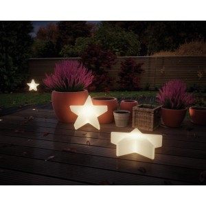 Paulmann Plug & Shine Stella: Oggetto luminoso decorativo a forma di stella per il giardino, parte del sistema di illuminazione esterna.