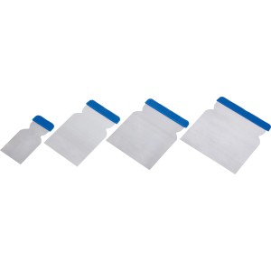 Kit de spatules japonaises LUX, 4 spatules en acier avec dos en plastique bleu.