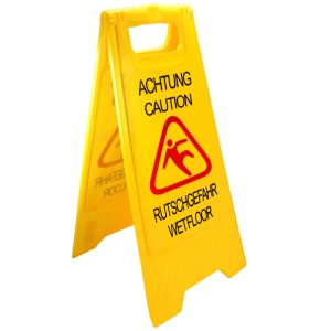 Gelber klappbarer Warntafel-Aufsteller "Rutschgefahr Wet Floor" aus Kunststoff. Ideal für Nassbereiche.