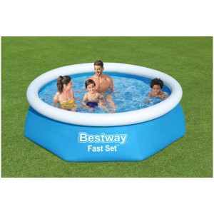 Piscina Bestway Fast Set, piscina familiare rotonda con famiglia in giardino.