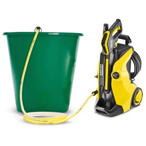 Kärcher SH 5 Tubo di aspirazione eco!ogic in uso con serbatoio di raccolta e idropulitrice.