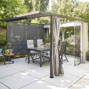 Pergola Siena Garden con schermo antracite e tende, 300x210 cm.