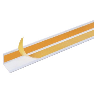 Profilo angolare bianco in plastica, lati uguali, 10x10x2600 mm, con strisce adesive.