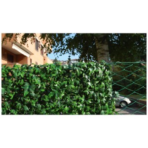 Haie artificielle Divy 3D Helix comme brise-vue de balcon vert avec feuilles de lierre.