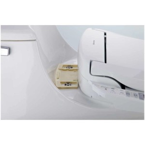 Blooming NB-1160D sedile WC bidet bianco montato su un water.