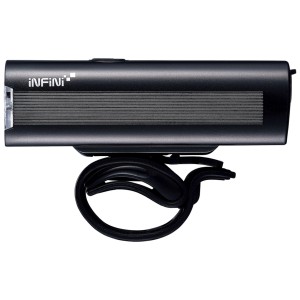 Éclairage avant de vélo noir Infini KOR 400 avec support de montage.
