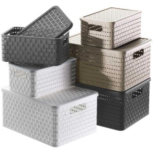Paniers de rangement Rotho Country empilés en anthracite, blanc et beige. Boîtes aspect rotin avec poignées.