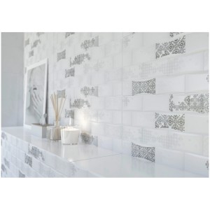 Carrelage mural Cersanit Indira Structure Multicolor, 20x60 cm, avec structure de brique et motifs anthracite.