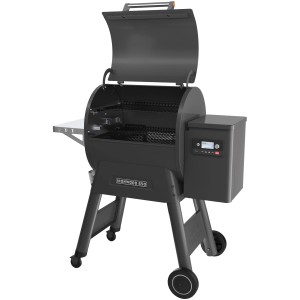Barbecue à pellets de bois Traeger Ironwood 650 avec couvercle ouvert et contrôle digital.