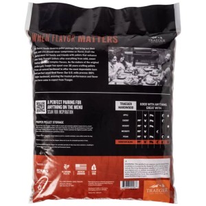 Retro del sacchetto nero Traeger Grill Pellets Signature Blend Maple Cherry Hickory 9 kg con info su aromi e uso.