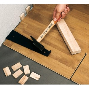 Cales de montage LUX en bois de hêtre utilisées pour la pose de stratifié.