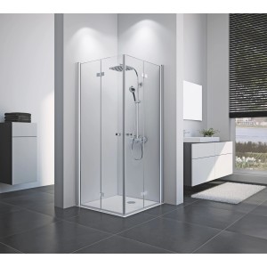 Cabine de douche d'angle Breuer Elana 8 en verre avec profilé chromé dans une salle de bain moderne.