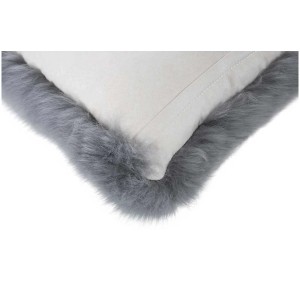 Luxor Living Kissen Schaffell Dunkelgrau, 35x35cm. Dekokissen mit Fellrand.