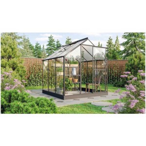 Serra Vitavia Triton 3800 con vetro di sicurezza e profili neri, in giardino.