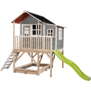 Maisonnette en bois grise EXIT Loft 550 avec toboggan, bac à sable et échelle. Idéal pour que les enfants jouent dans le jardin.