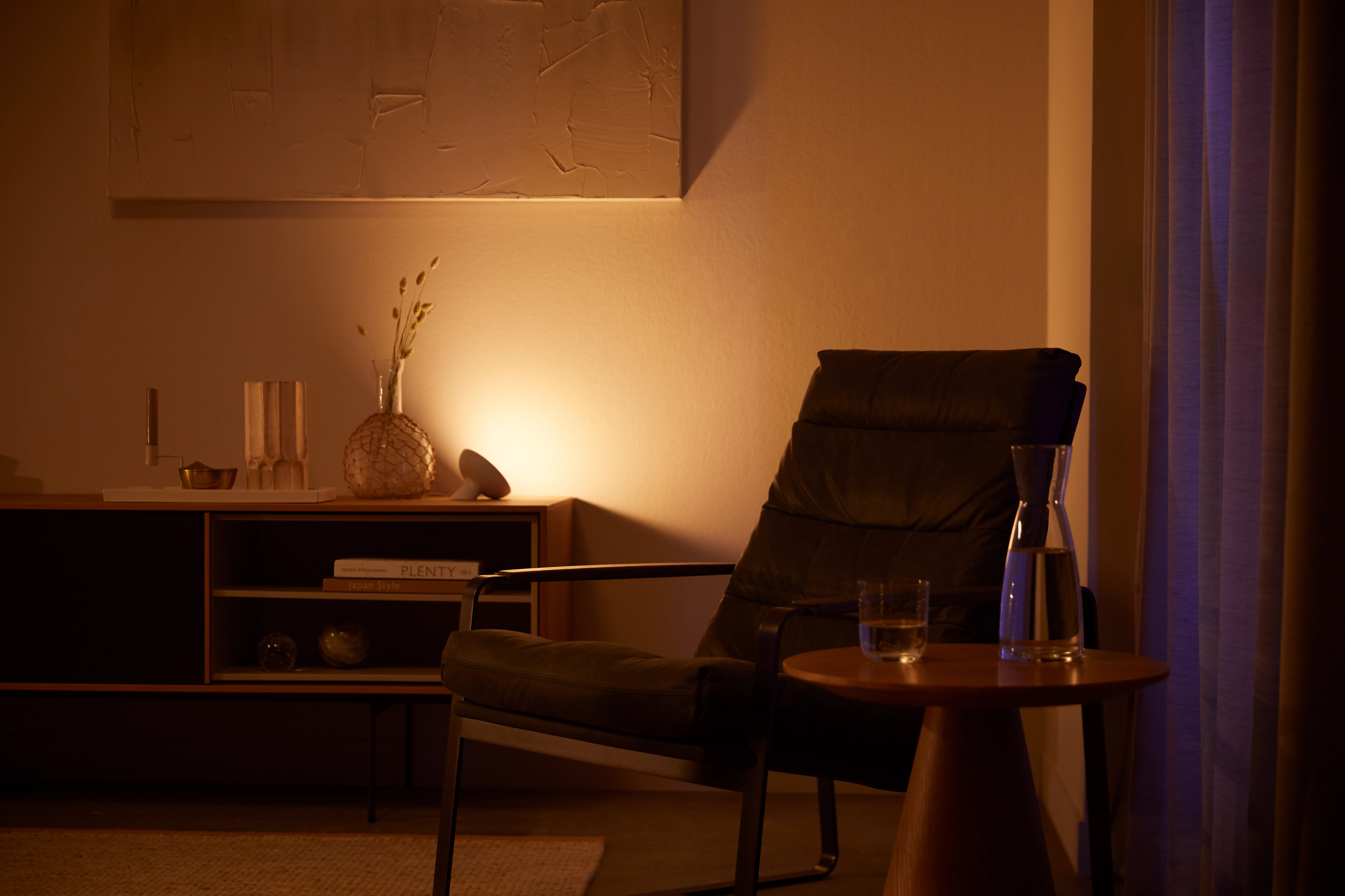 Philips Hue White And Color Ambiance Iris Lampada da tavolo LED