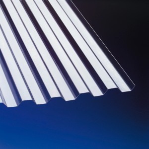 Lastra profilata trapezoidale in PVC trasparente 70/18 per coperture in plastica.