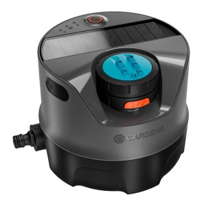 Sistema di irrigazione a energia solare Gardena AquaPrecise per prati.