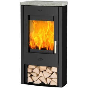 Poêle à bois Fireplace Tuvalu avec dessus en stéatite, compartiment à bois et feu allumé.