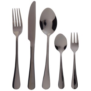Ménagère Beliani Fusilli: Couverts noirs en acier inoxydable au design moderne. Couteaux, fourchettes et cuillères brillants.