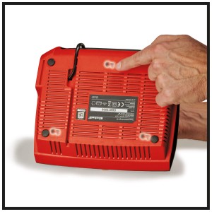 Vue arrière du chargeur rouge Einhell Power-X-Boostcharger 8 A montrant les points de fixation.
