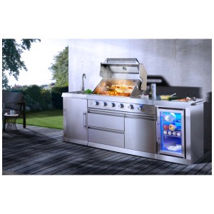 Cuisine d'extérieur Buschbeck Oxford avec grill, évier et réfrigérateur en acier inoxydable.