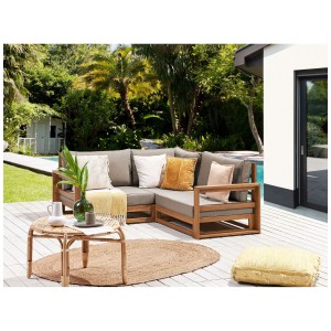 Beliani Divano angolare da giardino Timor II in acacia con cuscini color tortora, 2 posti.