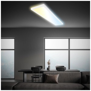 Panneau LED Briloner blanc dimmable (36 W) avec télécommande au plafond d'un salon.
