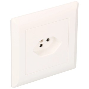 Prise encastrée blanche Hager Kallysto avec prise T13 et protection accrue contre les contacts.