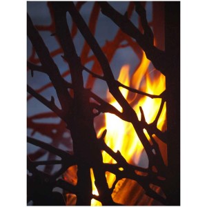 Colonne de feu aspect rouille avec motif arbre, 90cm de haut, avec feu à l'intérieur. Brasero décoratif pour jardin et terrasse.