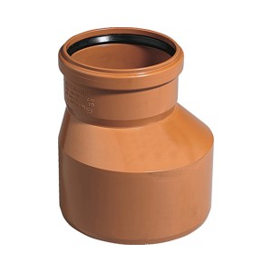 Réduction pour tuyau d'égout Marley DN 160/110 en plastique, vue détaillée.