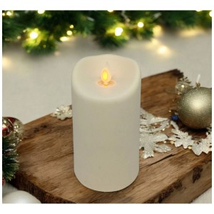 Bougie LED d'extérieur crème, Ø 7,5 cm, hauteur 12,5 cm, en plastique avec flamme vacillante.